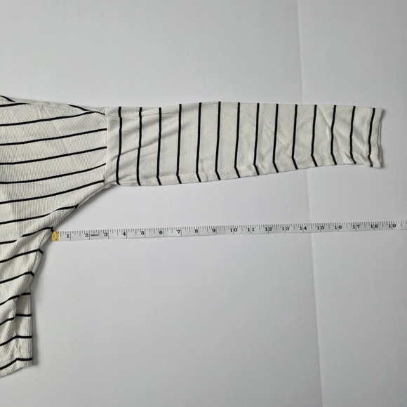 Aeropostale Dolman Slouchy Tee Long Sleeve Striped Cropped Size Small - Picture 6 of 12